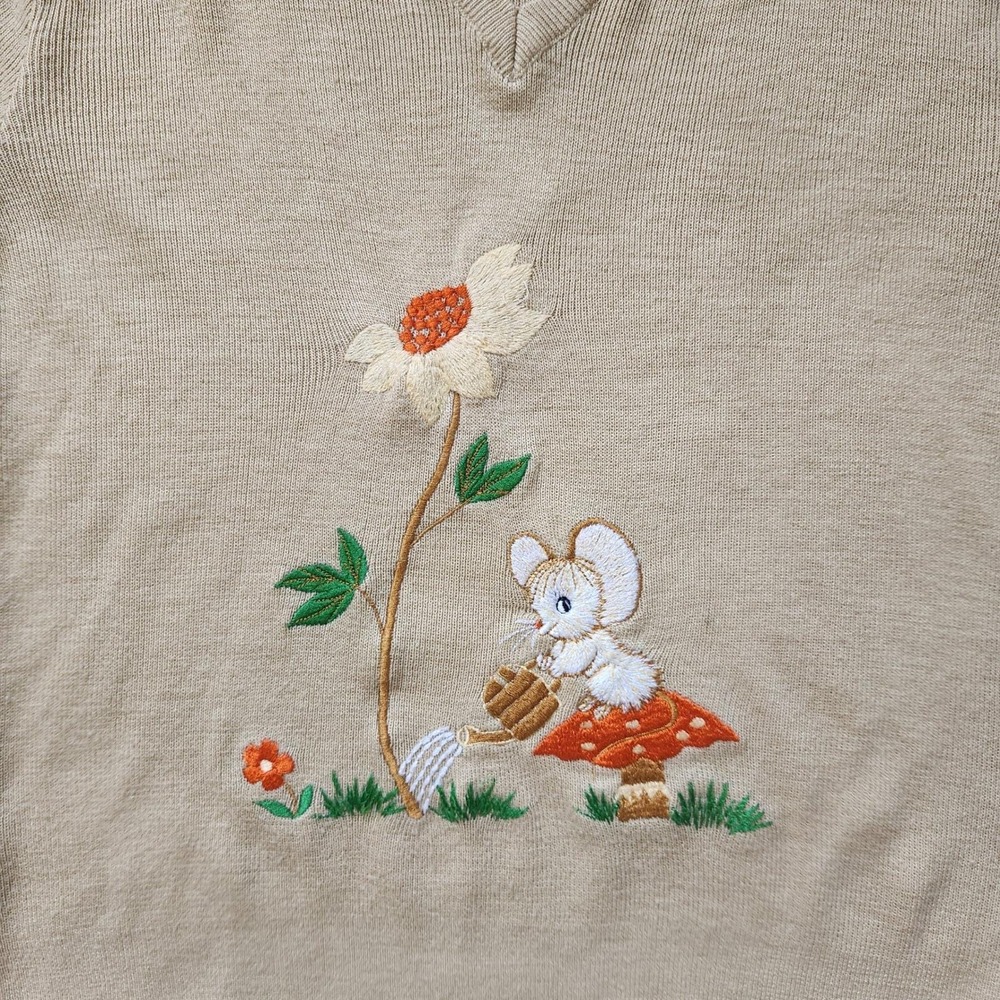 SR V Neck Tan Embroidered Mouse Flower Sweater Long Sleeve Women Vintage